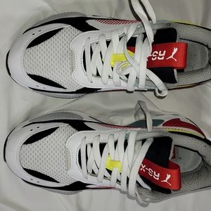 Puma Runner Sneakers
